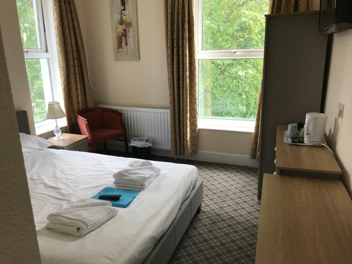 The Sherborne Lodge Илфракомб Екстериор снимка